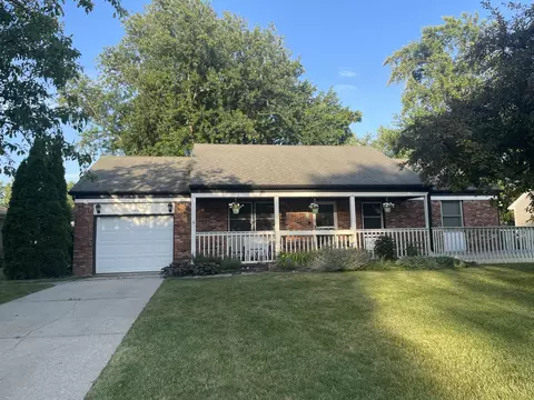 995 Parker Ln, Buffalo Grove, IL 60089