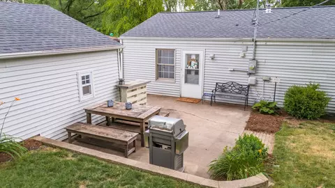 Exterior - 902 Green Ave, Normal, IL 61761 photo 4 of 12