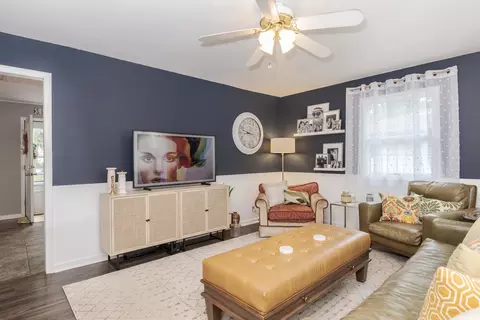 Living - 902 Green Ave, Normal, IL 61761 photo 2 of 2