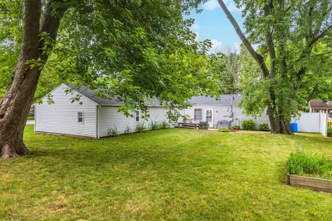 Exterior - 902 Green Ave, Normal, IL 61761 photo 8 of 12