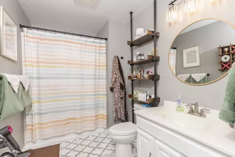 Bath - 902 Green Ave, Normal, IL 61761 photo 1 of 1