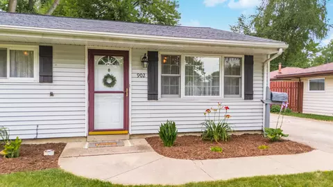 Exterior - 902 Green Ave, Normal, IL 61761 photo 11 of 12