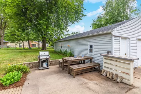 Exterior - 902 Green Ave, Normal, IL 61761 photo 3 of 12