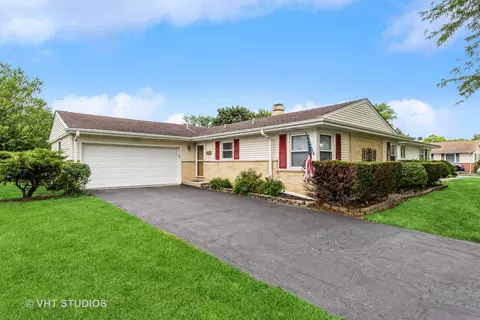 733 Therese Ter, Des Plaines, IL 60016