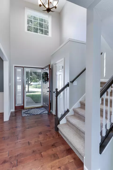 Entry Way - 7 Lexis Ct, Bloomington, IL 61704 photo 2 of 2