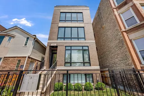 1462 W Ohio St #2, Chicago, IL 60642