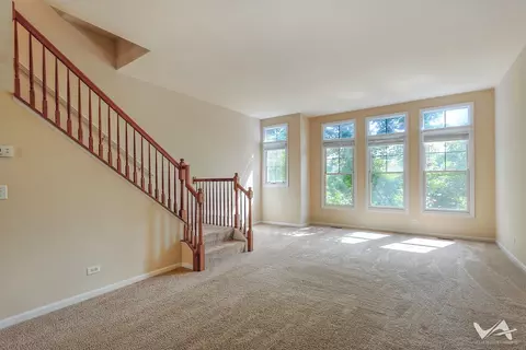 Living - 157 S Grove Ave, Elgin, IL 60120 photo 3 of 6