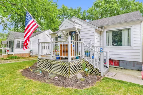 916 E Sangamon Ave, Rantoul, IL 61866 photo 4