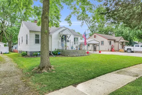 916 E Sangamon Ave, Rantoul, IL 61866 photo 2