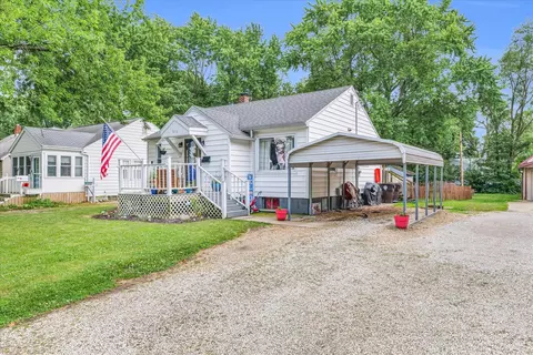 916 E Sangamon Ave, Rantoul, IL 61866 photo 3