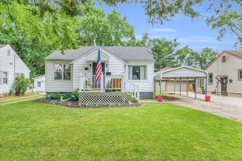 916 E Sangamon Ave, Rantoul, IL 61866