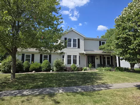Exterior - 2816 Brighton Ln, Bloomington, IL 61704 photo 10 of 10