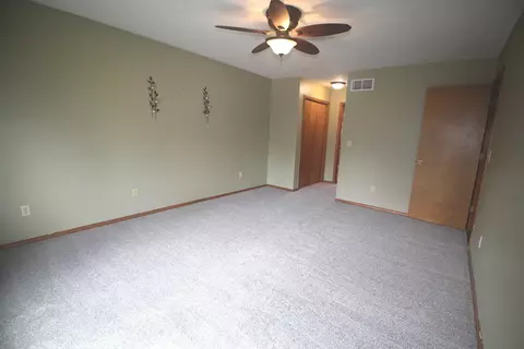Bedroom - 2816 Brighton Ln, Bloomington, IL 61704 photo 3 of 12