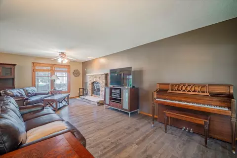 Living - 2816 Brighton Ln, Bloomington, IL 61704 photo 3 of 7