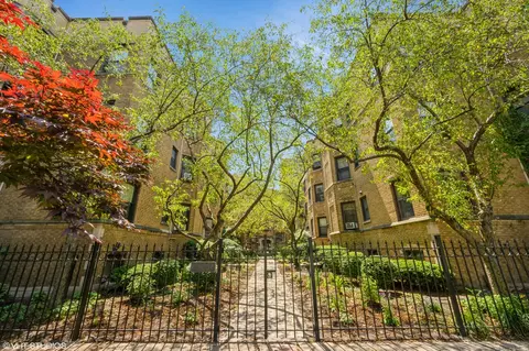541 W Brompton Ave #3N, Chicago, IL 60657