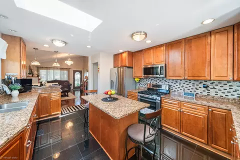 Kitchen - 511 Maple Ln, Hillside, IL 60162 photo 5 of 5