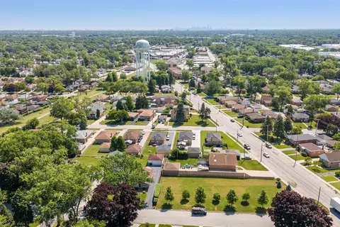 View/Area - 511 Maple Ln, Hillside, IL 60162 photo 4 of 5