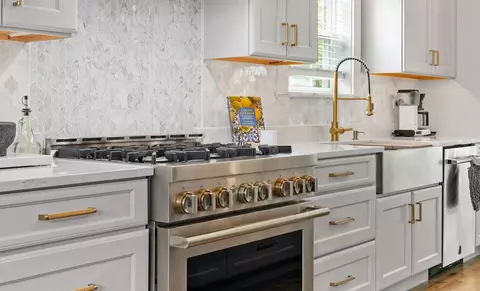 Kitchen - 1716 Glenford Ct, Plainfield, IL 60586 photo 3 of 12