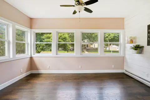501 E Scott St, Tuscola, IL 61953 photo 18