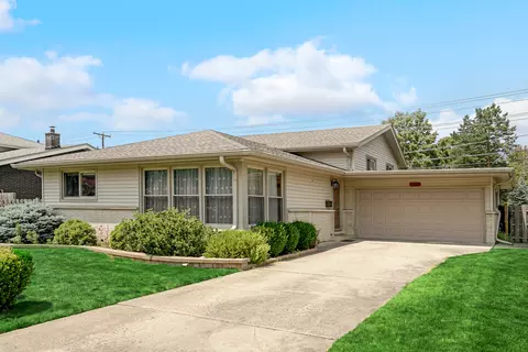 1408 E Barberry Ln, Mount Prospect, IL 60056