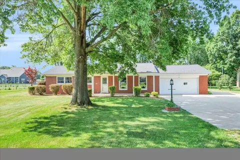 401 W Jefferson St, Pesotum, IL 61863