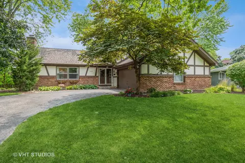 1012 Plum Hollow Ct, Naperville, IL 60563