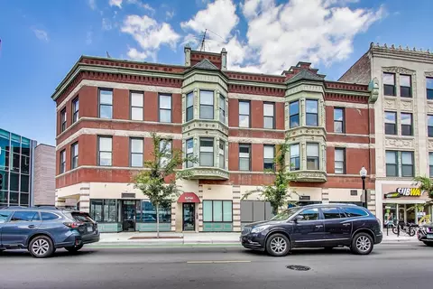 3175 N Lincoln Ave #202, Chicago, IL 60657