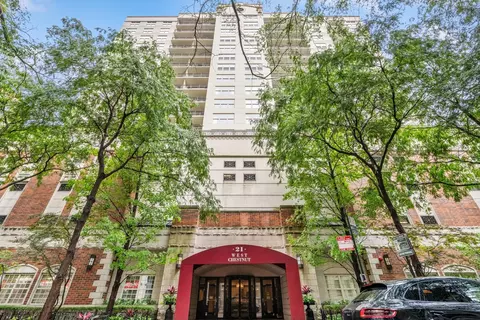 21 W Chestnut St #1409, Chicago, IL 60610