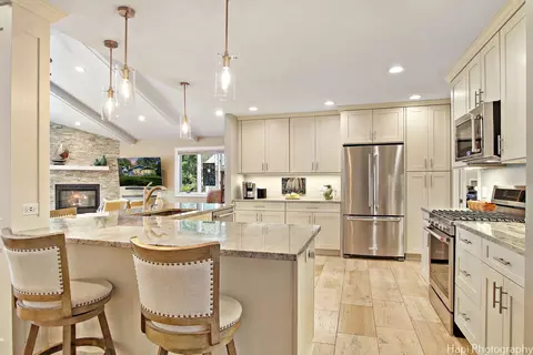 Kitchen - 807 S Emerald Dr, Mchenry, IL 60051 photo 2 of 3