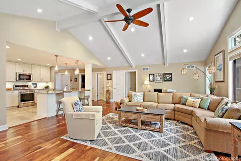 Living - 807 S Emerald Dr, Mchenry, IL 60051 photo 3 of 3