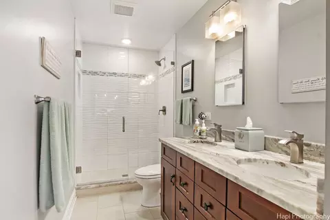 Bath - 807 S Emerald Dr, Mchenry, IL 60051 photo 1 of 2