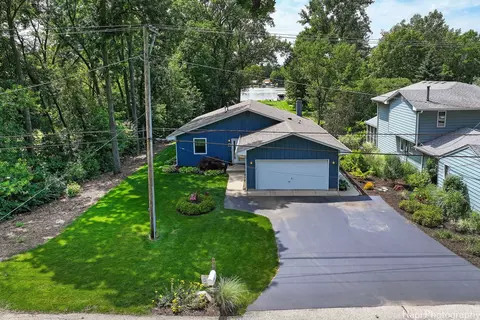Other - 807 S Emerald Dr, Mchenry, IL 60051 photo 5 of 6