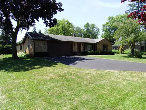 13 North Pkwy, Prospect Heights, IL 60070