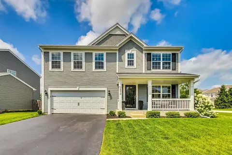 1370 Broadland Dr, Pingree Grove, IL 60140