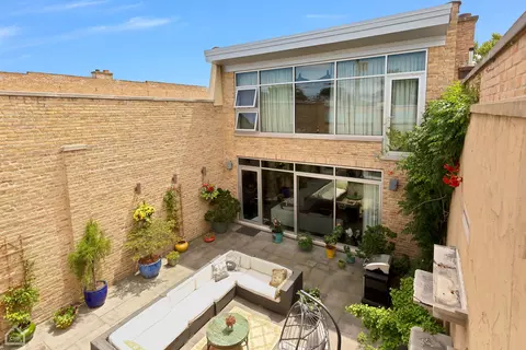 7032 W Belmont Ave, Chicago, IL 60634
