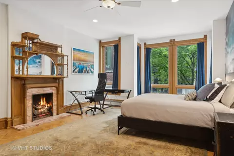 60 Elm St, Chicago, IL 60611 photo 27