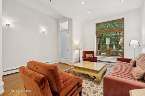 60 Elm St, Chicago, IL 60611 photo 4