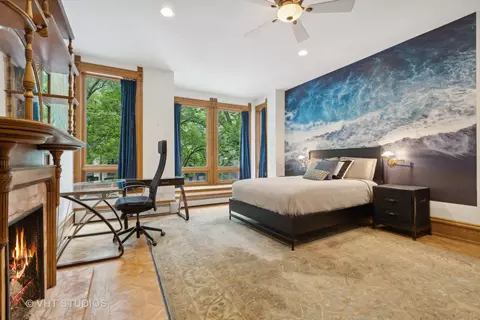 60 Elm St, Chicago, IL 60611 photo 28
