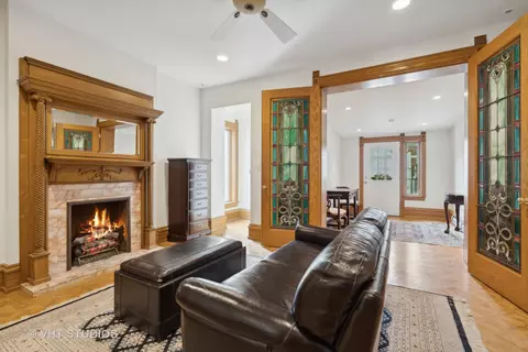 60 Elm St, Chicago, IL 60611 photo 13