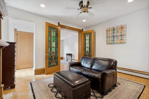 60 Elm St, Chicago, IL 60611 photo 14