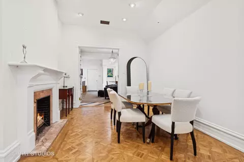 60 Elm St, Chicago, IL 60611 photo 12