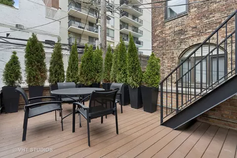 60 Elm St, Chicago, IL 60611 photo 39