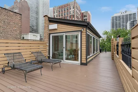 60 Elm St, Chicago, IL 60611 photo 49