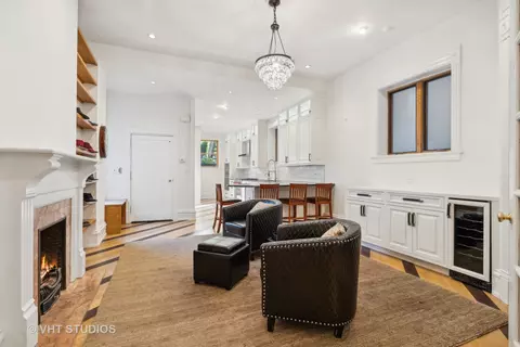 60 Elm St, Chicago, IL 60611 photo 15