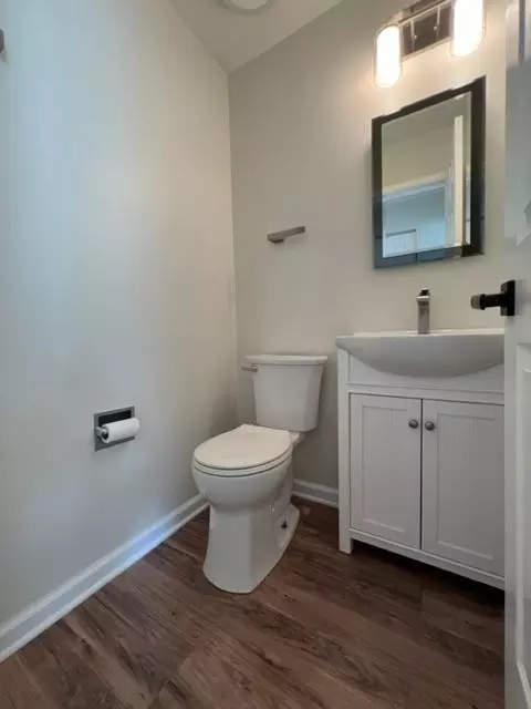 Bath - 502 Crossing Ct #33, Rolling Meadows, IL 60008 photo 1 of 2