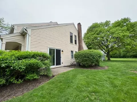 Exterior - 502 Crossing Ct #33, Rolling Meadows, IL 60008 photo 2 of 2