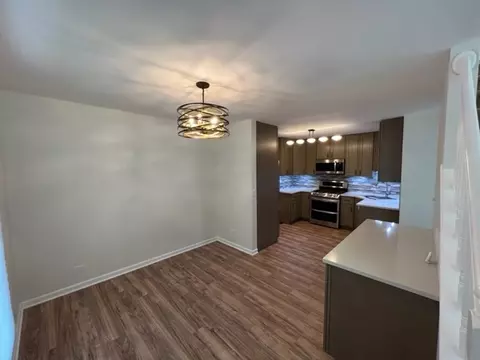 Dining - 502 Crossing Ct #33, Rolling Meadows, IL 60008 photo 1 of 1