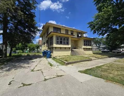 679 E River St, Kankakee, IL 60901 photo 2