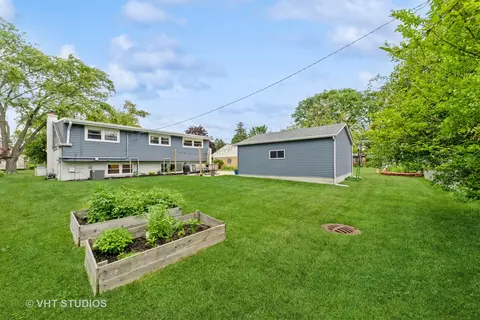 Exterior - 2517 Central Rd, Glenview, IL 60025 photo 4 of 4