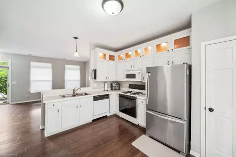 Kitchen - 7213 Manchester Dr, Plainfield, IL 60586 photo 3 of 3